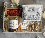 Prezenty dla Mamy zestawy w welurowych i ozdobnych pudełkach  Zestaw Prezentowy na Dzień Mamy - Box Upomienk Kubek z napisem Mama doskonała życzenia1