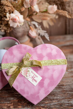 Prezenty dla Mamy zestawy w welurowych i ozdobnych pudełkach  pomysł na prezent z okazji dnia mamy welurowe pudełko z dedykacją i kubkiem z twoim nadrukiem 2