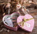 Prezenty dla Mamy zestawy w welurowych i ozdobnych pudełkach  pomysł na prezent z okazji dnia mamy welurowe pudełko z dedykacją i kubkiem z twoim nadrukiem 0