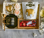 Prezenty dla Mamy zestawy w welurowych i ozdobnych pudełkach  Zestaw Prezentowy na Dzień Mamy - Box Upomienk Kubek z napisem Mama doskonała życzenia1