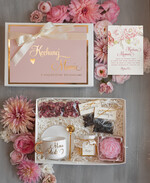 Prezenty dla Mamy zestawy w welurowych i ozdobnych pudełkach  pomysł na prezent dla Mamy na urodziny, Fajne pomysły na prezent z okazji Dnia Mamy, co kupić na Dzień Mamy, box prezentowy dla mamy, zestawy prezentowe dla Mamy0