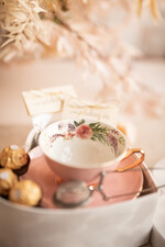 Prezenty dla Mamy zestawy w welurowych i ozdobnych pudełkach  prezent dla Mamy czekoladki, prezent na dzień mamy filiżanka z zaparzaczem, prezent dla mamy w ozdobnym pudełku16