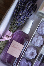 Prezenty dla Mamy Zestawy kosmetyczne  Praktyczny  Prezent dla Mamy na Urodziny  Lawendowy Zestaw Kosmetyków Lawendowych 2