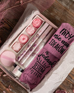 Prezenty dla Mamy Zestawy kosmetyczne  wyjątkowy prezent na dzień mamy zestaw do kąpieli, upominek dla Mamy z okazji urodzin skarpetki z napisami  1