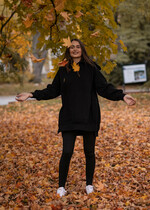 Prezenty dla Mamy Gadżety, Bluzy, Koszulki praktyczny prezent dla mamy, bluza oversize czarna z kapturem, pomysł na prezent dla mamy czarna bluza, prezent dla mamy, która wszystko ma3