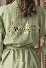 Prezenty dla świadków szlafrok dla świadkowej muślinowy szlafrok pomysł na pytanie czy zostaniesz moją świadkową szlafrok, szlafrok z muślinu z napisami, przewiewny bawełniany szlafrok dla świadkowej i druhny0