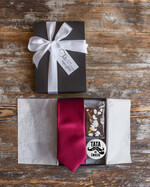 Zaproszenia dla Rodziców  Tato czy poprowadzisz mnie do ołtarza  Tato czy poprowadzisz mnie do ołtarza - Zaproszenie Ślubne dla Rodziców - Bordowy  Krawat dla Taty z dedykacją1