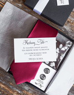 Zaproszenia dla Rodziców  Tato czy poprowadzisz mnie do ołtarza  Tato czy poprowadzisz mnie do ołtarza - Zaproszenie Ślubne dla Rodziców - Bordowy  Krawat dla Taty z dedykacją i spinki do mankietów4