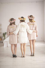 Szlafroki Ślubne z Napisami Szlafrok Ślubny dla Panny Młodej  Welurowy Szlafrok dla Panny Młodej Złote Napisy, Welurowy Szlafrok Ślubny z Imieniem Panny Młodej3