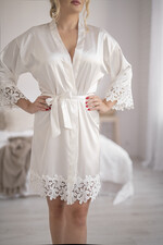 Szlafroki Ślubne z Napisami Szlafrok Ślubny dla Panny Młodej piękny satynowy szlafrok z koronka z gipiury, szlafrok dla Panny Młodej 2