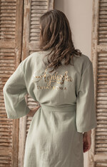 Szlafroki Ślubne z Napisami Szlafrok Ślubny dla Panny Młodej przewiewny bawełniany szlafrok dla Panny Młodej, szlafrok z muślinu z napisami, szlafrok dla Panny Młodej na sesję zdjęciową, muślin w kolorze miętowym4