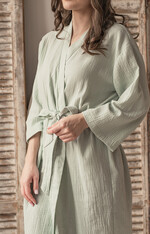 Szlafroki Ślubne z Napisami Szlafrok Ślubny dla Panny Młodej przewiewny bawełniany szlafrok dla Panny Młodej, szlafrok z muślinu z napisami, szlafrok dla Panny Młodej na sesję zdjęciową, muślin w kolorze miętowym1