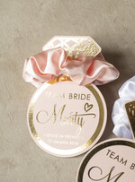 wieczór Panieński podziękowania za wieczór panieński satynowagumka do włosów prezent na wieczór panieński, Scrunchies podziękowania za wieczór panieński, upominek dla przyjaciółek na wieczorze panieńskim 1