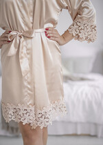 Prezenty dla świadków podziękowania dla świadkowej satynowy koronkowy szlafrok dla świadkowej Ślubne podziękowanie za świadkowanie pomysł na prezenty dla świadkowej lub druhny6