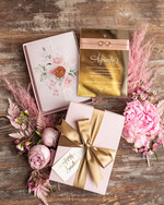 Prezenty dla świadków podziękowania dla świadkowej Podziękowanie  dla Świadkowej Złota Kartka w pudełeczku Bransoletka nieskończoność w pudełeczku 0