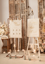 Numery na stół welurowe złote akrylowe  Stojak z numerkiem na stół Pary Młodej, tabliczka ecru na stol Pary Mlodej, welurowy numerek na stół weselny tabliczka na stół weselny w stylu glamour9