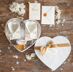  Prezenty dla Młodej Pary  Zestawy z Filiżanką lub Kubkiem prezent ślubny dla Pary Młodej filiżanki LOVE, prezent w welurowym sercu, co dać zamiast kwiatów 0