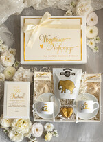  Prezenty dla Młodej Pary  Zestawy z Filiżanką lub Kubkiem Pomysł na prezent ślubny dla Młodej Pary, co dać zamiast kwiatów Parze Młodej, filiżanki dla Nowożeńców, prezent na ślub0