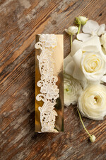 Prezenty dla Panny Młodej  Zestawy ze Szlafrokiem pomysł na prezent dla Panny Młodej satynowy szlafrok ze Złotymi Literami   7