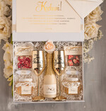  Prezenty dla Młodej Pary  zestawy i akcesoria do wina i drinków prezenty na ślub dla Młodej Pary, pomysł jak dać pieniądze dla nowożeńców zestaw prezentowy dla Pary Młodej, eleganckie złote kieliszki mąż i żona1