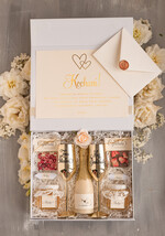  Prezenty dla Młodej Pary  zestawy i akcesoria do wina i drinków prezenty na ślub dla Młodej Pary, pomysł jak dać pieniądze dla nowożeńców zestaw prezentowy dla Pary Młodej, eleganckie złote kieliszki mąż i żona0