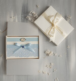 Panna Młoda  podwiązki ślubne podwiązka ślubna z ozdobnym kamieniem niebieska koronkowa podwiązka z inicjałami Pary Młodej, dwie podwiązki ślubne, niebieska koronkowa podwiązka dla Panny Młodej0