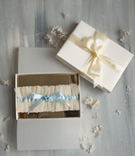 Panna Młoda  podwiązki ślubne podwiązka ślubna tiulowa z niebieską wstążką, podwiązka ślubna dla Panny Młodej z niebieską kokardką, podwiązka dla Panny Młodej z tiulu0