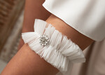 Panna Młoda  podwiązki ślubne  podwiązka z miękkniego tiulu z kryształkami dla Panny Młodej, śmietankowa podwiązka ślubna tiulowa, ecru podwiązka ślubna1