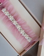 Panna Młoda  podwiązki ślubne podwiązka ślubna tiulowa, podwiązka ślubna dla Panny Młodej z perełkami, podwiązka dla Panny Młodej z tiulu z koralikami, podwiązka z tiulu0