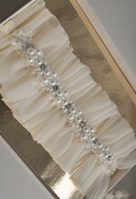 Panna Młoda  podwiązki ślubne podwiązka ślubna tiulowa, podwiązka ślubna dla Panny Młodej z perełkami, podwiązka dla Panny Młodej z tiulu z koralikami3