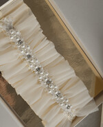 Panna Młoda  podwiązki ślubne podwiązka ślubna tiulowa, podwiązka ślubna dla Panny Młodej z perełkami, podwiązka dla Panny Młodej z tiulu z koralikami1