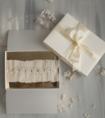 Panna Młoda  podwiązki ślubne podwiązka ślubna tiulowa, podwiązka ślubna dla Panny Młodej z perełkami, podwiązka dla Panny Młodej z tiulu z koralikami0