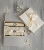 Panna Młoda  podwiązki ślubne tiulowa podwiązka dla Panny Młodej, podwiązki dla Panny Młodej z ozdobnymi kamieniami, dwie podwiązki ślubne, podwiązka dla Panny Młodej z inicjałami Pary Młodej1