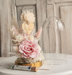  Prezenty dla Młodej Pary  flowerbox, kartki z życzeniami, pudełka na prezenty prezenty z okazji ślubu dla Pary Młodej, w co zapakować pieniądze dla pary młodej, kompozycja kwiatowa w szklanej kopule, fiolka na pieniądze dla młodej pary, różowa wieczna róża6