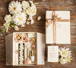 Prezenty dla Panny Młodej  podwiązki ślubne  Prezent dla Panny Młodej od Świadkowej, ślubna podwiązka na prezent0