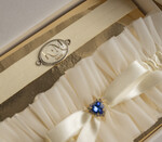 Prezenty dla Panny Młodej  podwiązki ślubne  prezent z okazji ślubu dla Panny Młodej, podwiązka dla Panny Młodej, podwiązka ślubna z inicjałami, podwiązka z niebieskim dodatkiem, elegancka i subtelna podwiązka dla Panny Młodej9