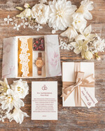 Prezenty dla Panny Młodej  podwiązki ślubne  Wyjątkowy Prezent dla Panny Młodej od Świadkowej, zestaw prezentowy na panieński0