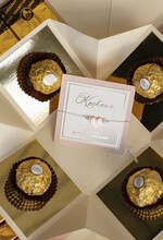 Prezenty dla świadków zestawy słodkości pudełka na prezenty Bombonierka exploding box - podziękowanie- dla świadkowej z bransoletką- czekoladki dla świadkowej - podziękowanie za świadkowanie 10