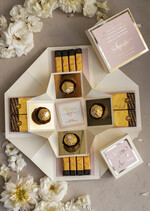 Prezenty dla świadków zestawy słodkości pudełka na prezenty Bombonierka exploding box - podziękowanie- dla świadkowej z bransoletką- czekoladki dla świadkowej - podziękowanie za świadkowanie 11