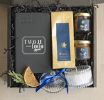 Prezenty oferta dla Firm kalendarze  Prezenty świąteczne dla klientów zestaw z kalendarzem, Upominek biznesowy terminarz z Logo firmy , Prezent firmowy dla Klientów box kosz prezentowy0