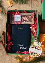 Prezenty oferta dla Firm kalendarze  Prezenty Kalendarz z Logo firmy , Prezent firmowy dla Klientów, Firmowy Upominek Kalendarze dla Pracowników  zestaw świąteczny z kalendarzem A5 książkowy1