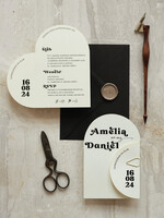 Zaproszenia ślubne Proste i Nowoczesne  zaproszenia ślubne z ozdobnym spinaczem, minimalistyczne zaproszenia na ślub w kształcie serca, delikatne zaproszenia slubne proste wzory zaproszeń ślubnych1