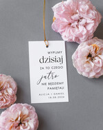 Zawieszki na butelki Nowoczesne prosta forma  zawieszki na butelki weselne, zawieszki weselne z imionami pary młodej, karteczki na weselny trunek, zawieszki ślubne, delikatne zawieszki na alkohol na weselu0