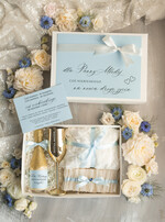 Prezenty dla Panny Młodej  zestawy z koszulką na noc poślubną Prezent na wieczór Panieński - komplet na noc poslubną box prezentowy z podwiązką coś niebieskiego 0