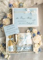 Prezenty dla Panny Młodej  zestawy z koszulką na noc poślubną Prezent na wieczór Panieński - komplet na noc poslubną box prezentowy z podwiązką coś niebieskiego 1