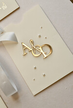 Zaproszenia ślubne z perełkami / tłoczeniem zaproszenia ślubne z perełkami w etui, minimalistyczne zaproszenie na ślub z perełki 2