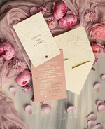 Zaproszenia ślubne z perełkami / tłoczeniem Eleganckie Zaproszenia Na Ślub, Nowoczesne Zaproszenia W Kolorze Różowym, Zaproszenia Ślubne Ze Złotymi Literami, Eleganckie Zaproszenia Ślubne z tłoczonymi kwiatami3