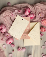 Zaproszenia ślubne z perełkami / tłoczeniem Eleganckie Zaproszenia Na Ślub, Nowoczesne Zaproszenia W Kolorze Różowym, Zaproszenia Ślubne Ze Złotymi Literami, Eleganckie Zaproszenia Ślubne z tłoczonymi kwiatami5