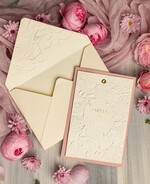 Zaproszenia ślubne z perełkami / tłoczeniem Eleganckie Zaproszenia Na Ślub, Nowoczesne Zaproszenia W Kolorze Różowym, Zaproszenia Ślubne Ze Złotymi Literami, Eleganckie Zaproszenia Ślubne z tłoczonymi kwiatami6