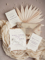 Zaproszenia ślubne z perełkami / tłoczeniem darte złocone zaproszenia ślubne z perełkami, minimalistyczne zaproszenie na ślub z perełkami i kalkową kopertą, rwane złocone zaproszenie na ślub cywilny perły0